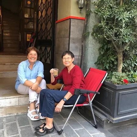 فندق Berk - Grandma's House 3*
