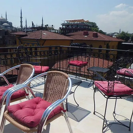 Berk - Grandma's House اسطنبول