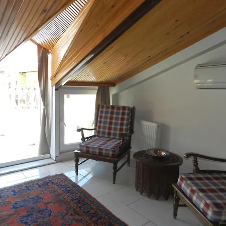 Berk - Grandma's House Κωνσταντινούπολη