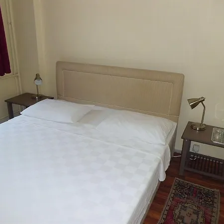 Ξενοδοχείο Berk - Grandma's House 3*