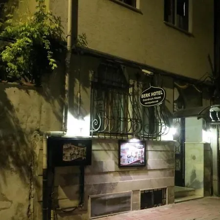Ξενοδοχείο Berk - Grandma's House