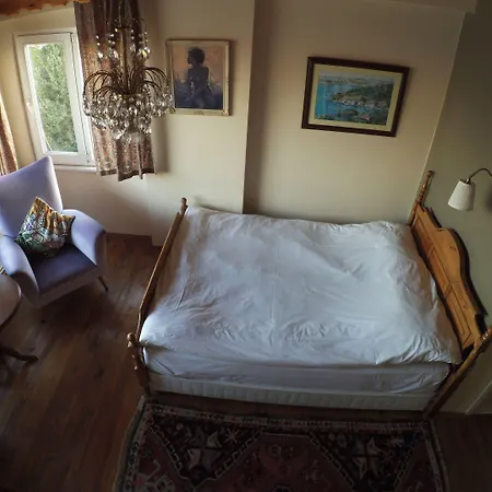 Berk - Grandma's House 호텔 3*