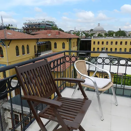 Berk - Grandma's House 호텔